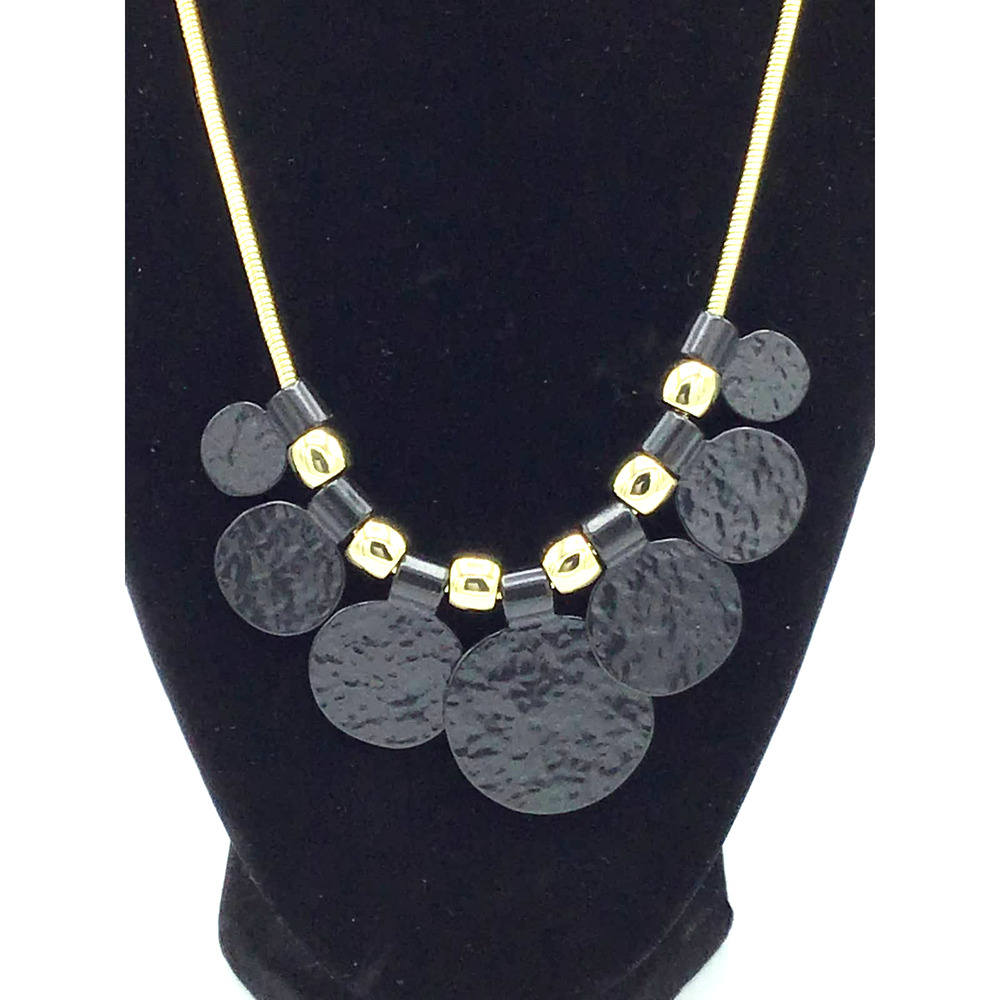 Black and Gold Circle Necklace - Picture 2 of 3